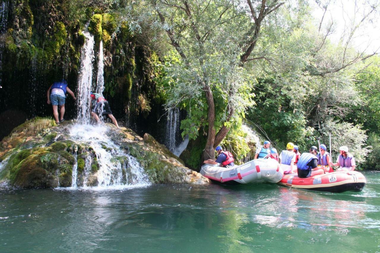 Natali Lägenhet Omiš Exteriör bild