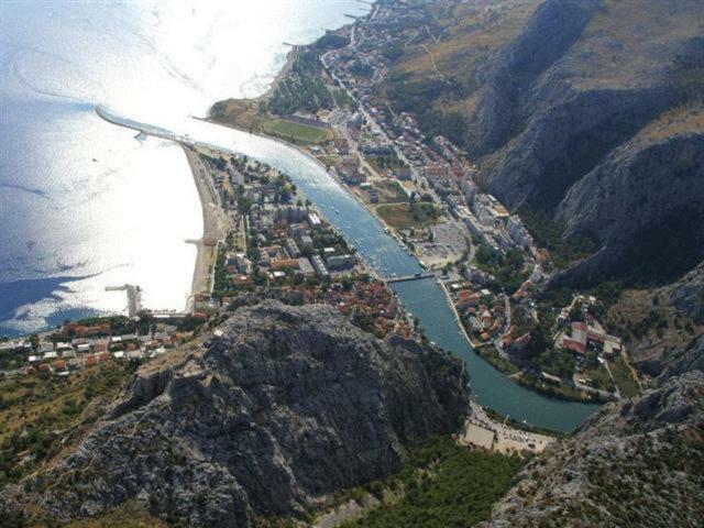 Natali Lägenhet Omiš Exteriör bild