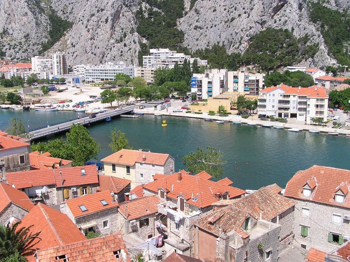 Natali Lägenhet Omiš Exteriör bild