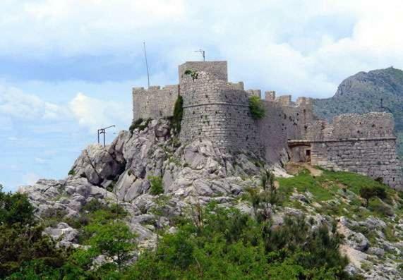 Natali Lägenhet Omiš Exteriör bild