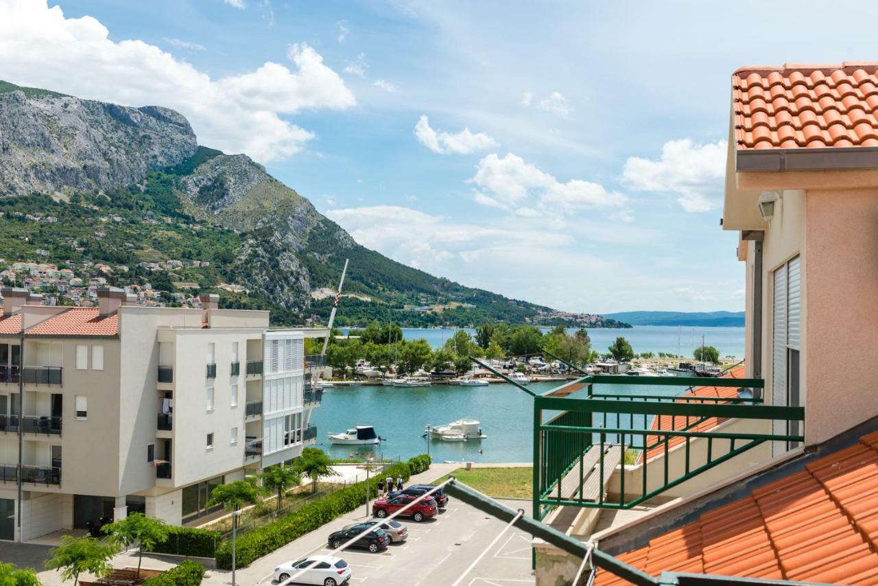Natali Lägenhet Omiš Exteriör bild